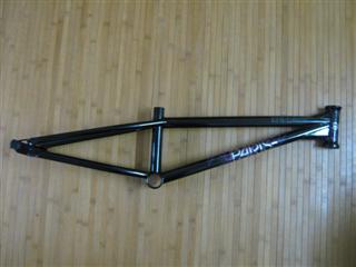 KHE Paris III Black